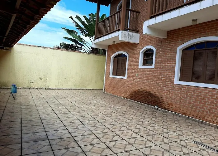 Casarão pertinho da Praia Bertioga